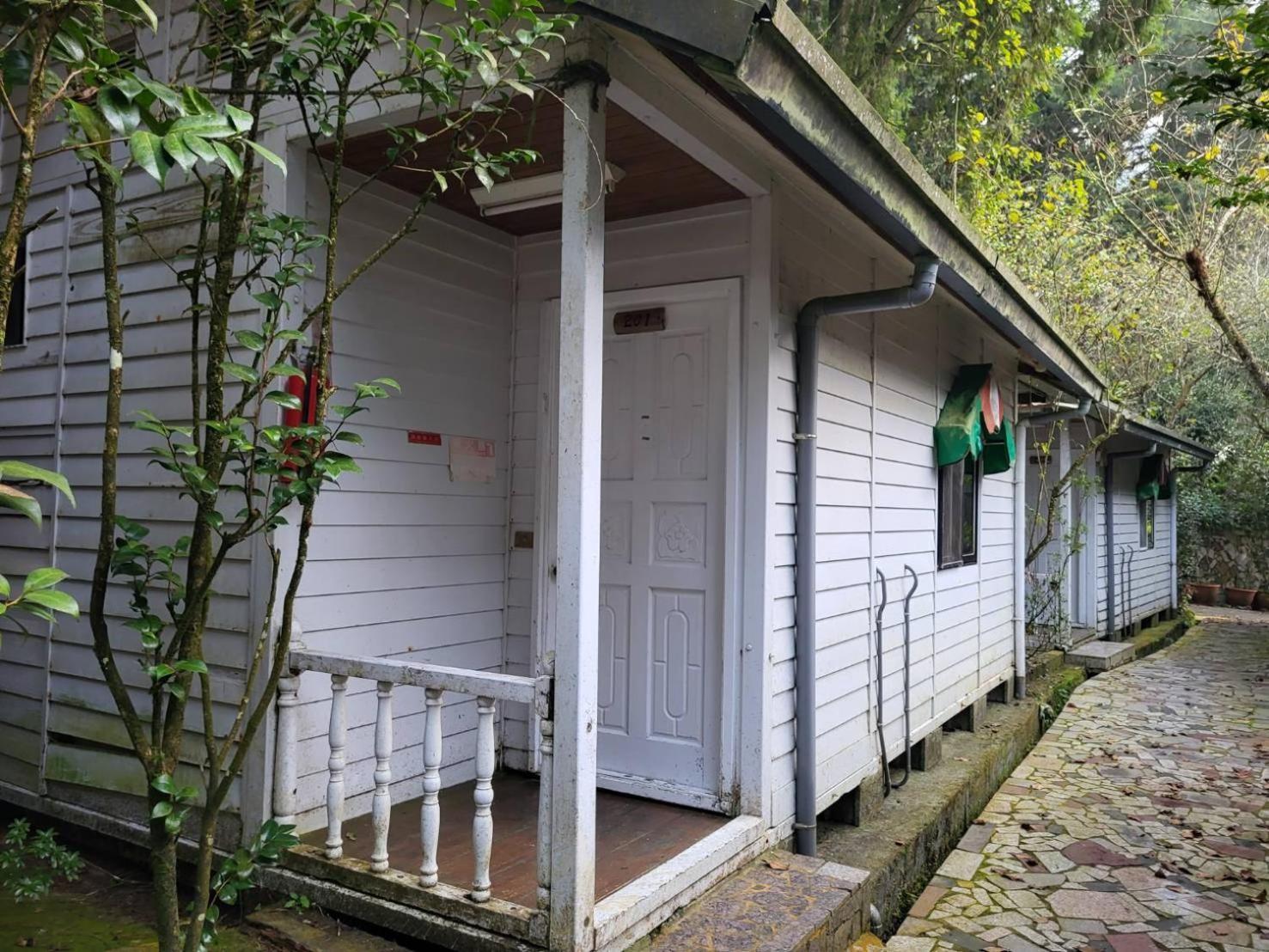 Gemlu Lugu Exterior foto